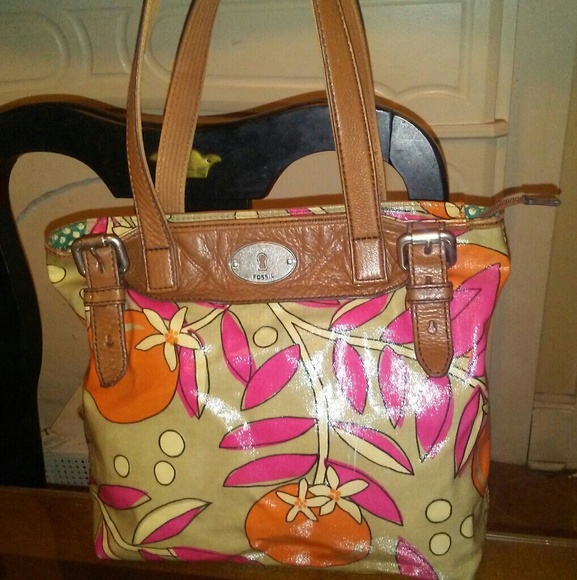 Fossil Keyper Tote - Picture 1 of 8